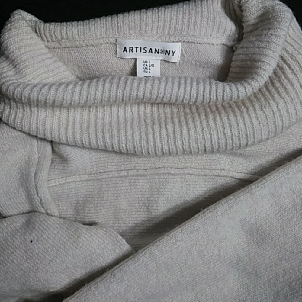 Artisan NY sweater